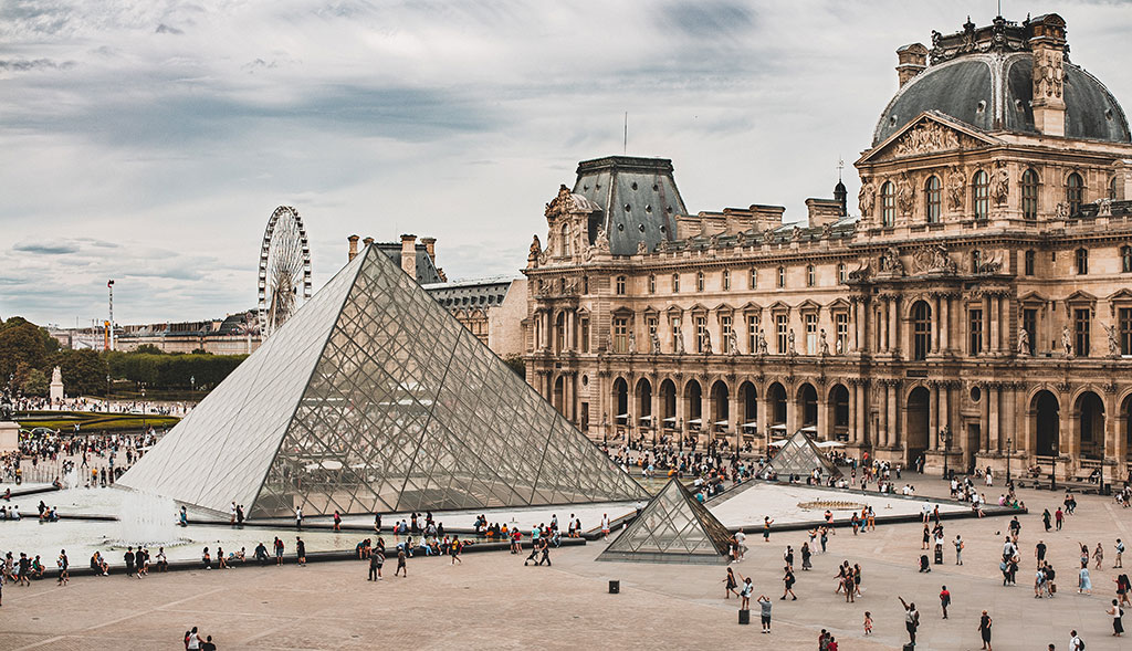 Os 10 pontos turísticos mais visitados do mundo: Museu do Louvre - Paris, França