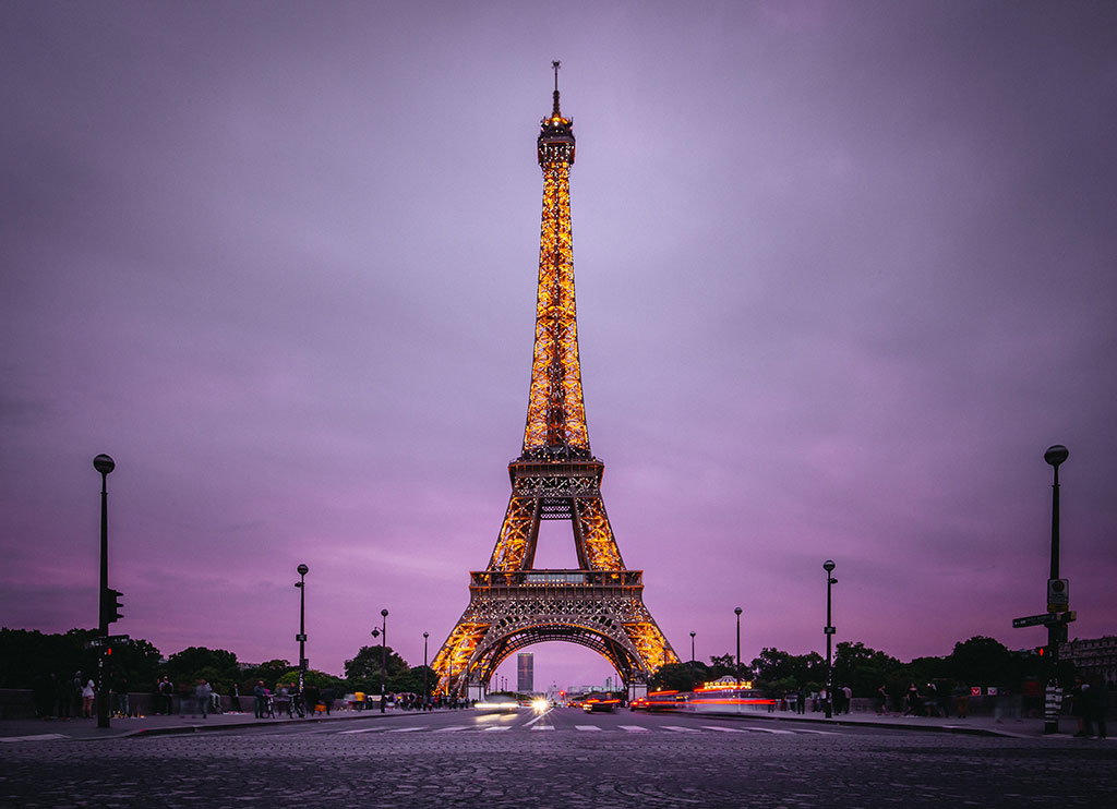 Torre Eiffel - Paris, França: um dos pontos turísticos mais visitados do mundo.