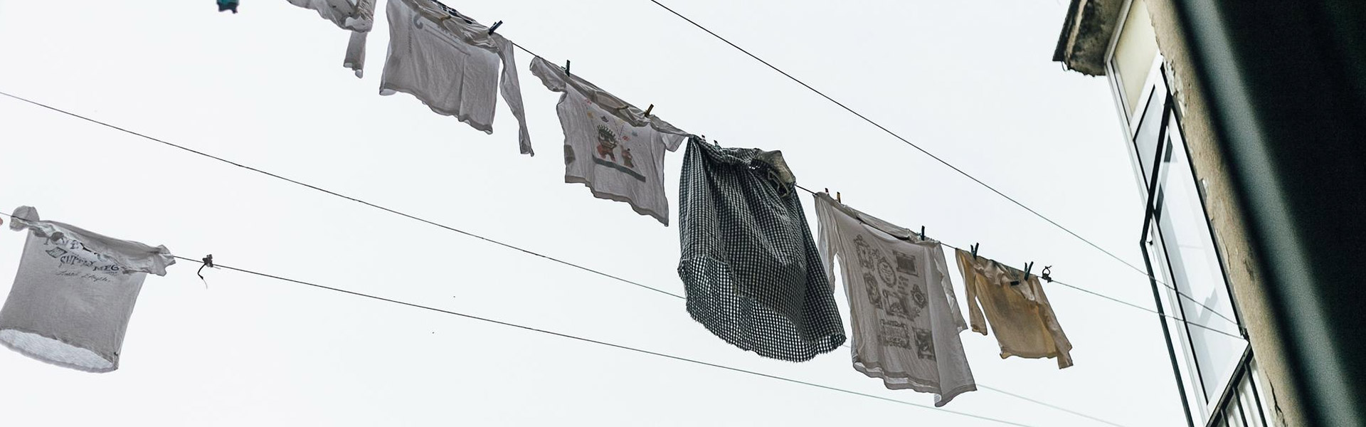 Como reutilizar roupas velhas como panos de limpeza