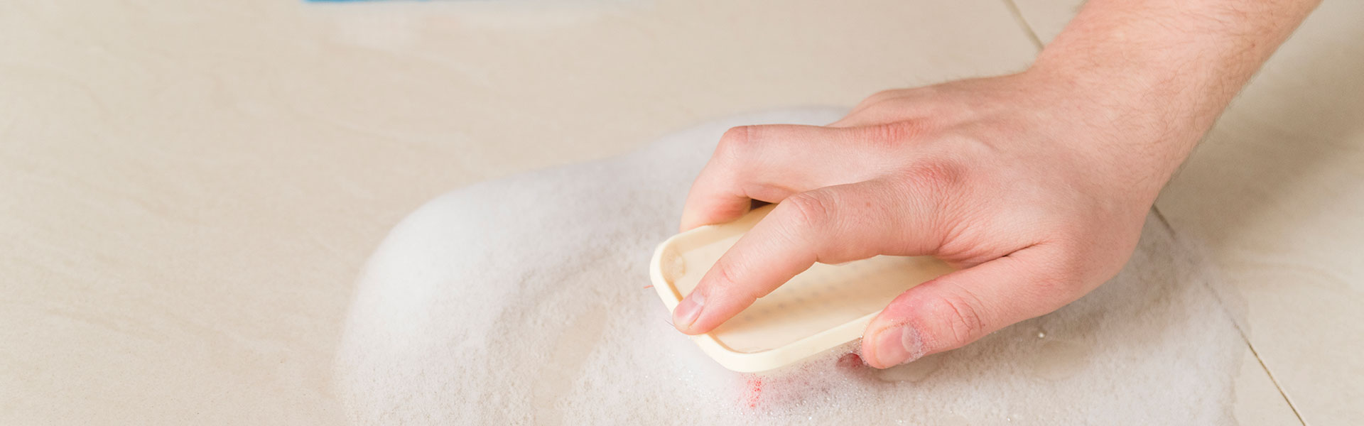 limpar pisos com bicarbonato